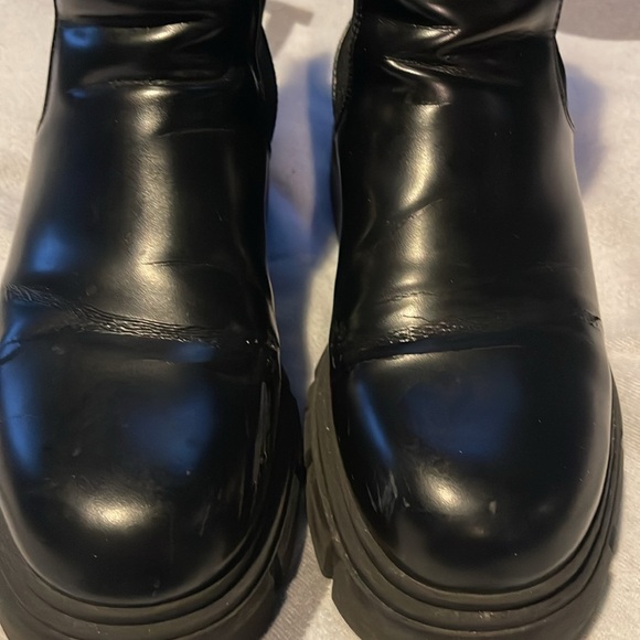 Chunky Chelsea Boot - Picture 7 of 9